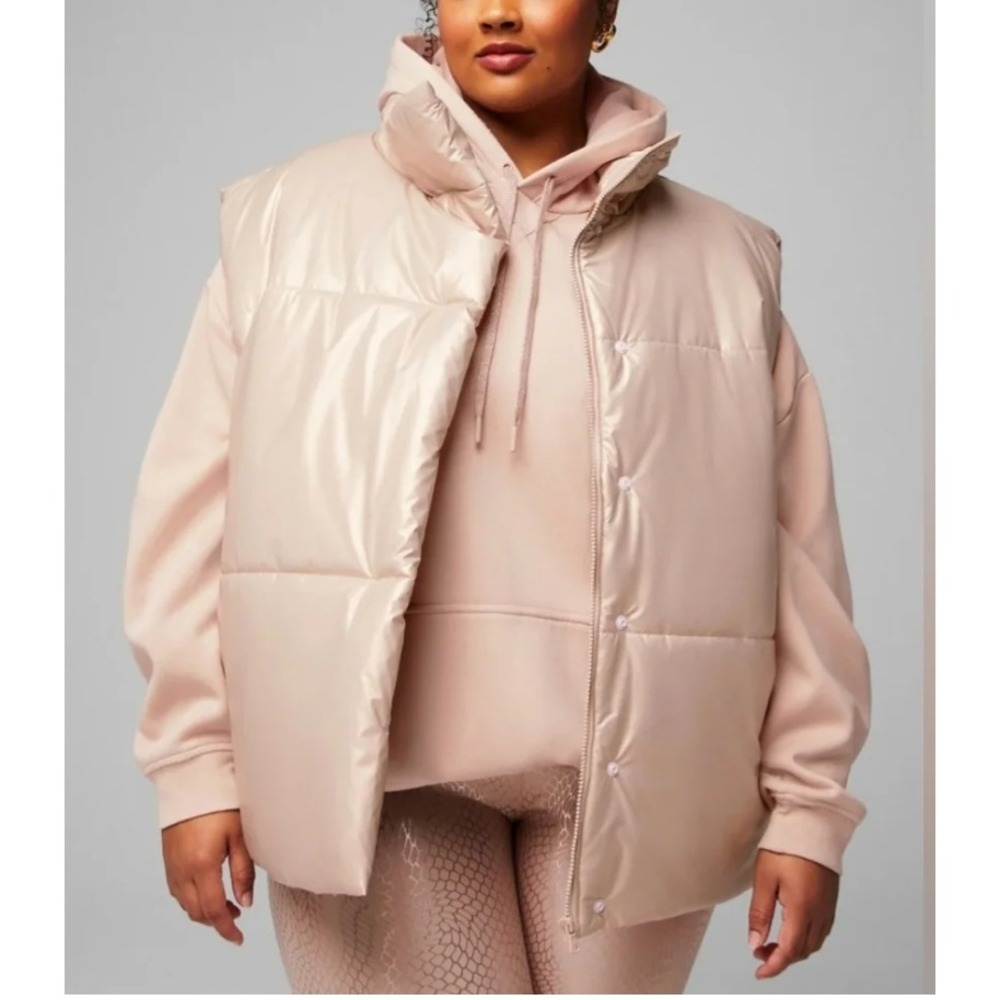 Fabletics Oversize Puffer Vest Size L Metallic Natural Blush/Rose
